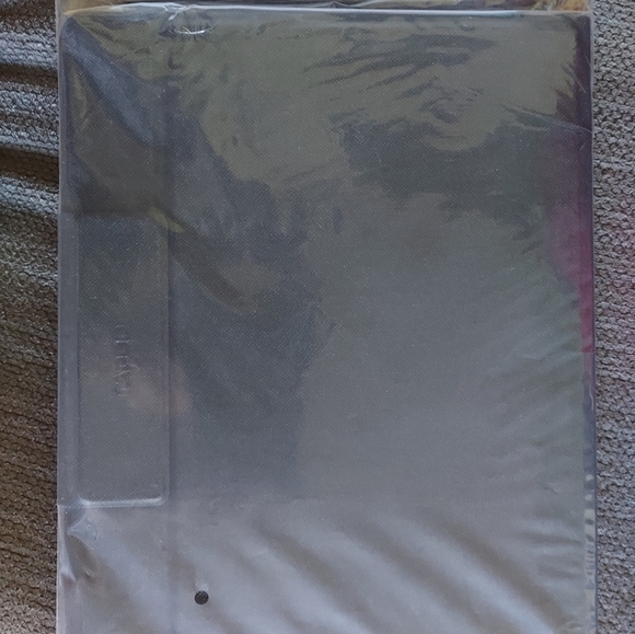 Ipad Case with Keyboard - Picture 3 of 9
